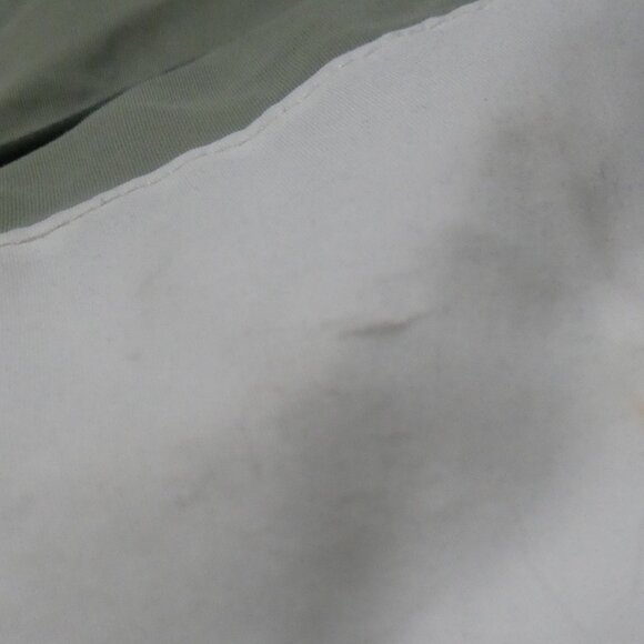 COLUMBIA SPORTSWEAR COMPANY | women's large | Green and White Hooded Jacket - Picture 16 of 16